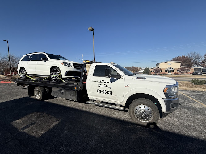 Lions Towing LLC