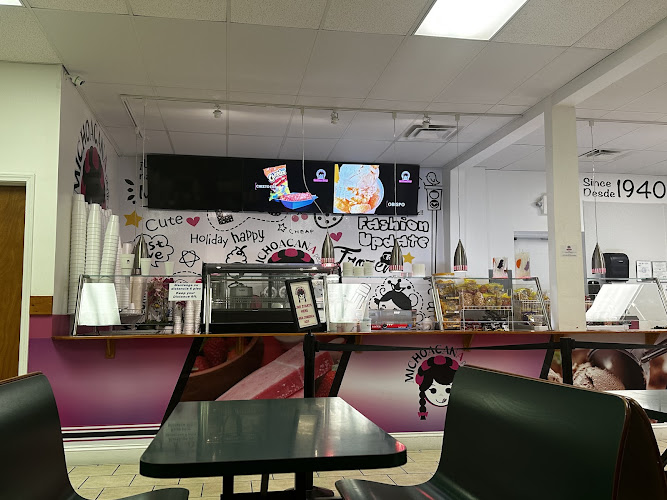 Michoacana Ice Cream Shop