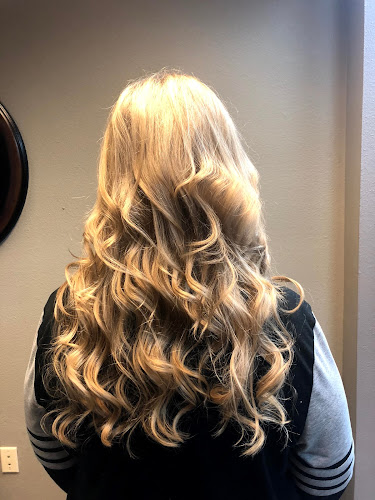 Dreamweaver Beauty Bar